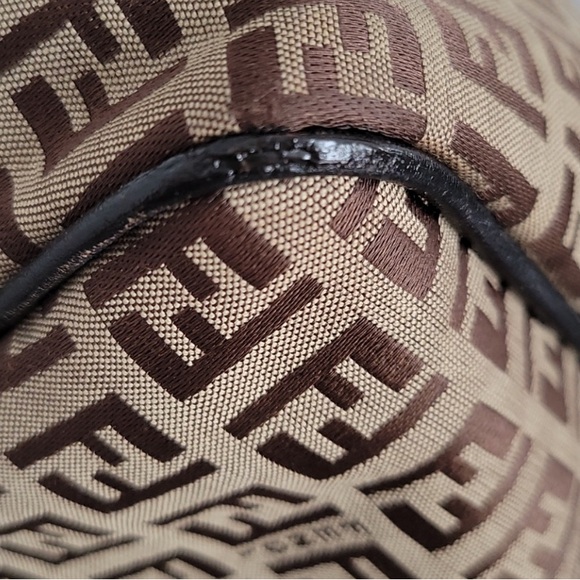 FENDI Pure Class - Picture 10 of 16